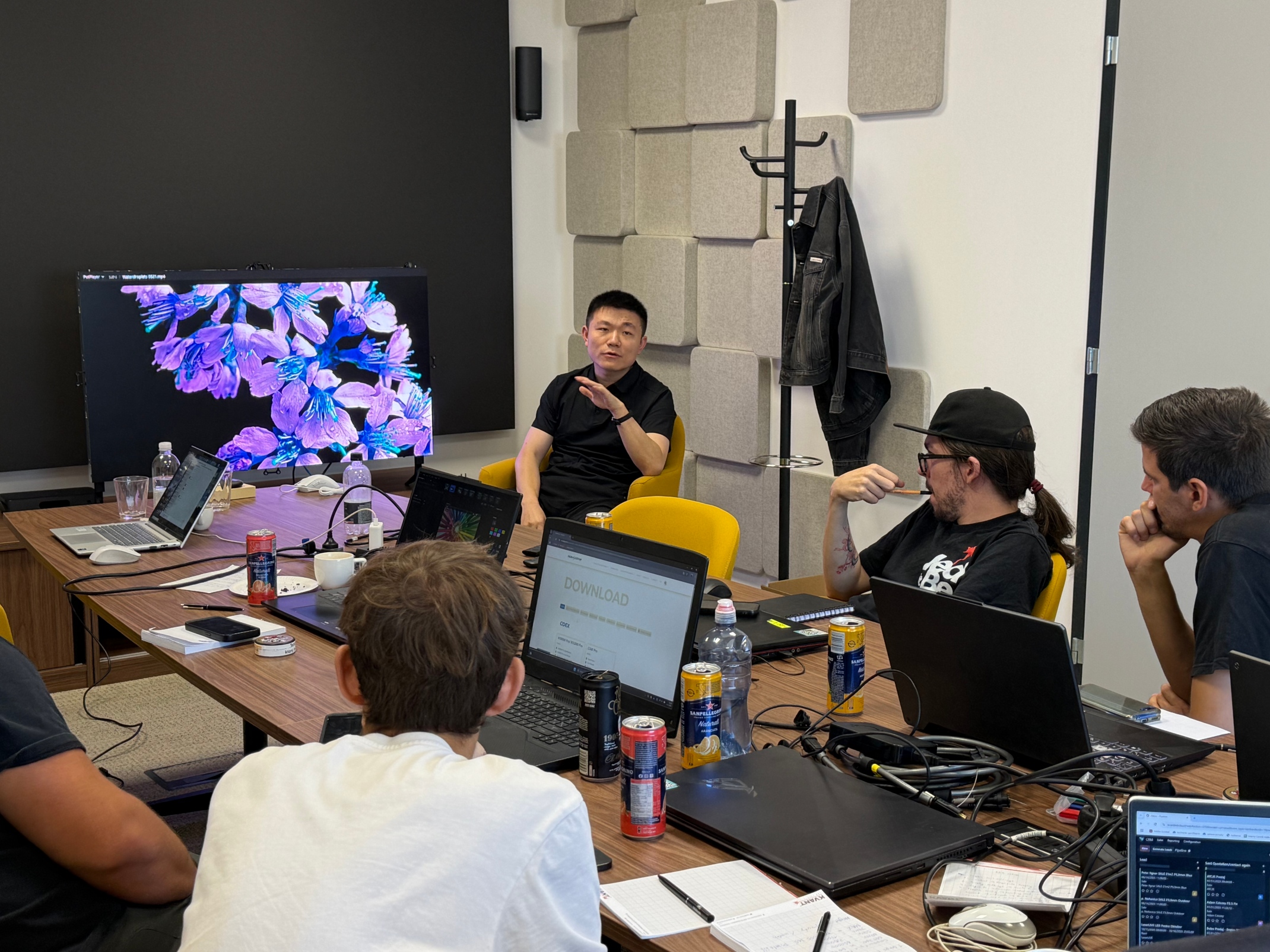 30b099c0-ff0a-4313-baf0-26382630bca8 30b099c0-ff0a-4313-baf0-26382630bca8