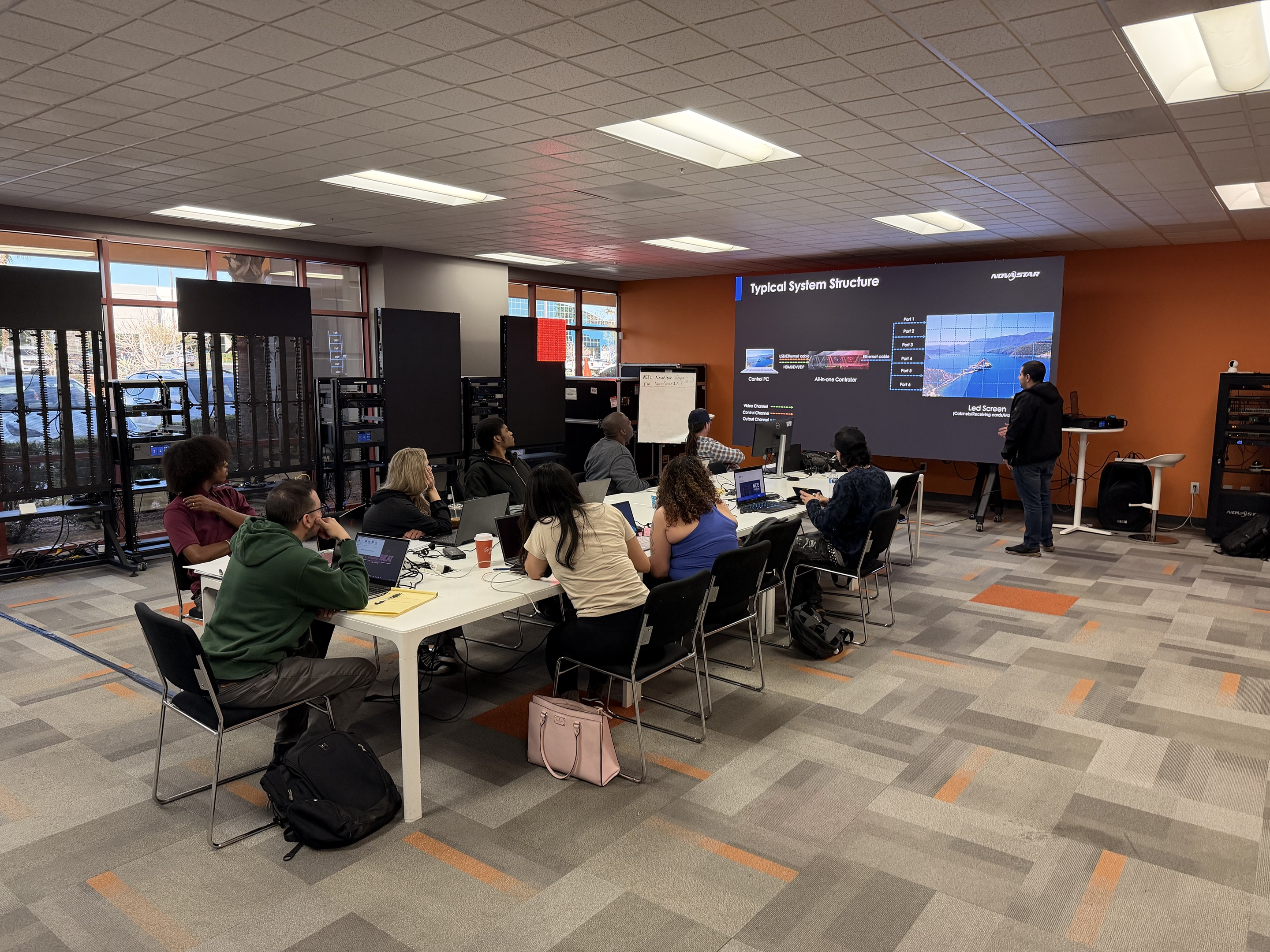 7717941e-3fc6-46d8-8635-4b27d84934e2 7717941e-3fc6-46d8-8635-4b27d84934e2