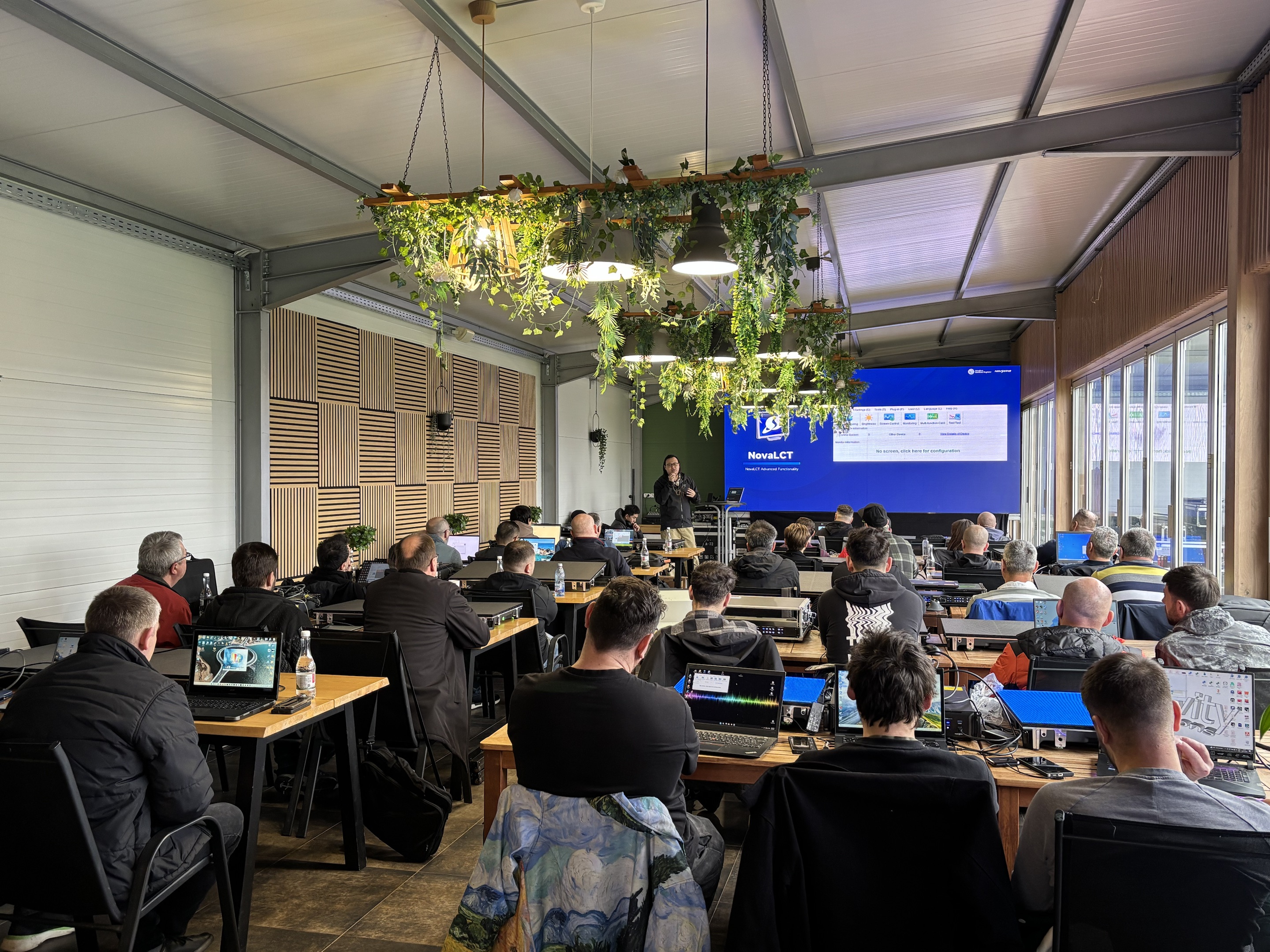 ec0db9bd-e56d-4f74-90e9-9aacc028de12 ec0db9bd-e56d-4f74-90e9-9aacc028de12